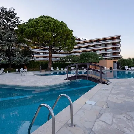 Stunning Sea View 2 Bedroom In Appartement Nice