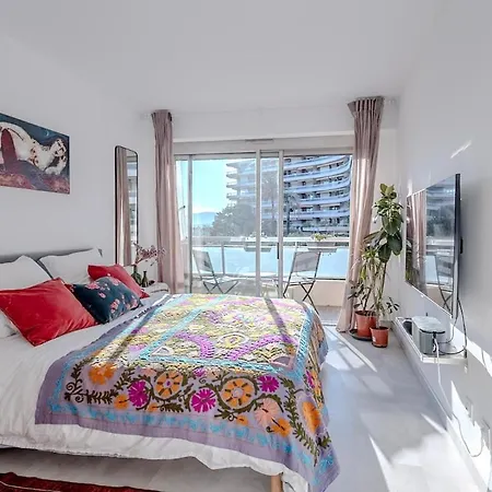 Stunning Sea View 2 Bedroom In Appartement